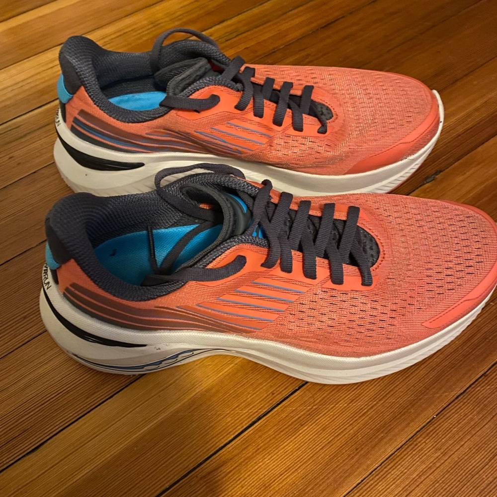 Saucony Endorphin Shift 3